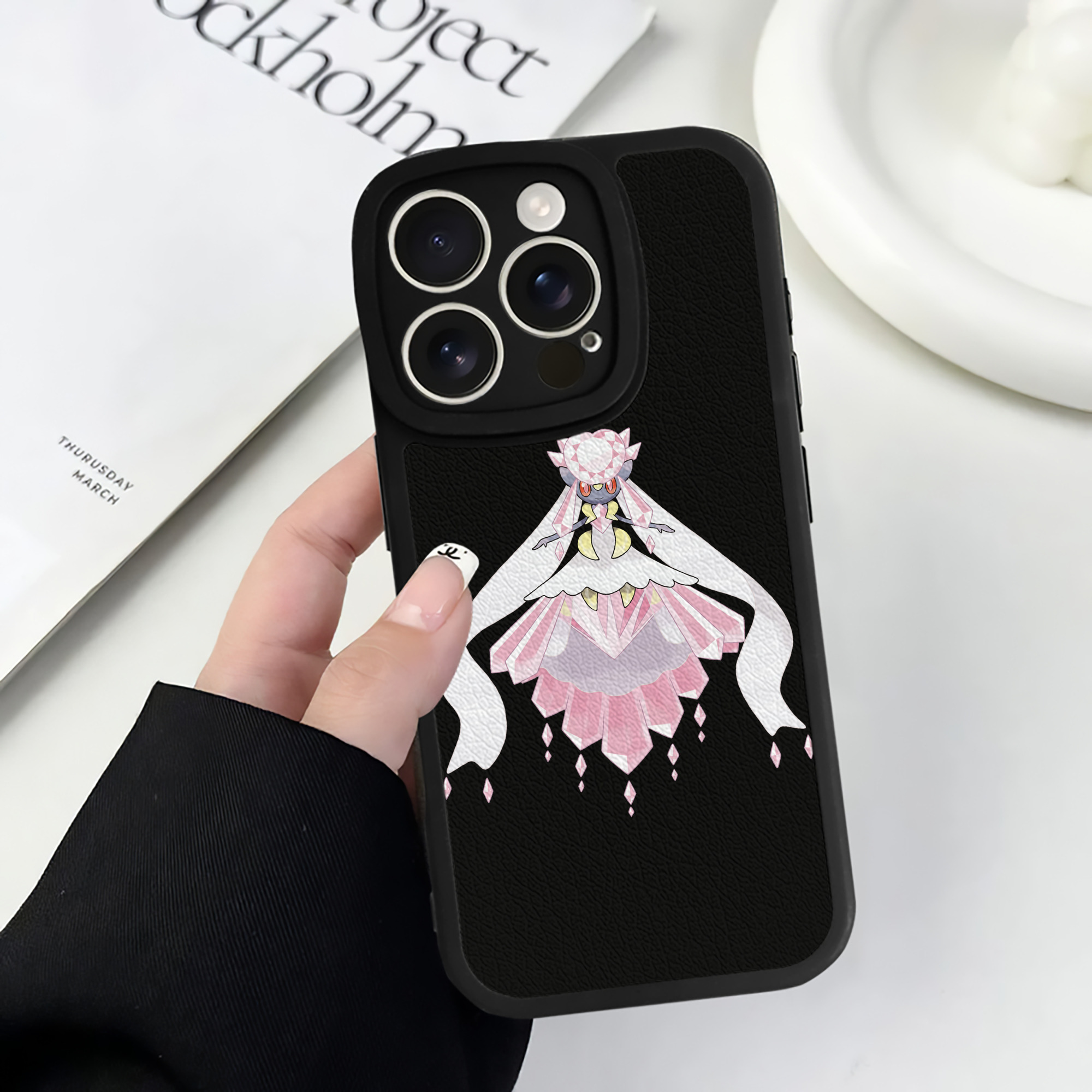 （画像用） ポケットモンスター Pokémon 【iPhone 16シリーズ対応】シリコンスマホケース（レザー調） 材質：シリコン